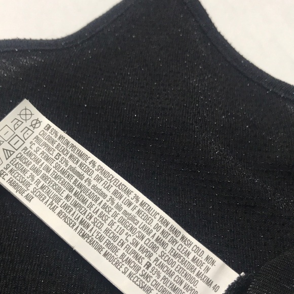 3/$30 🌺 Metallic Look Tank - Size M - Picture 3 of 3